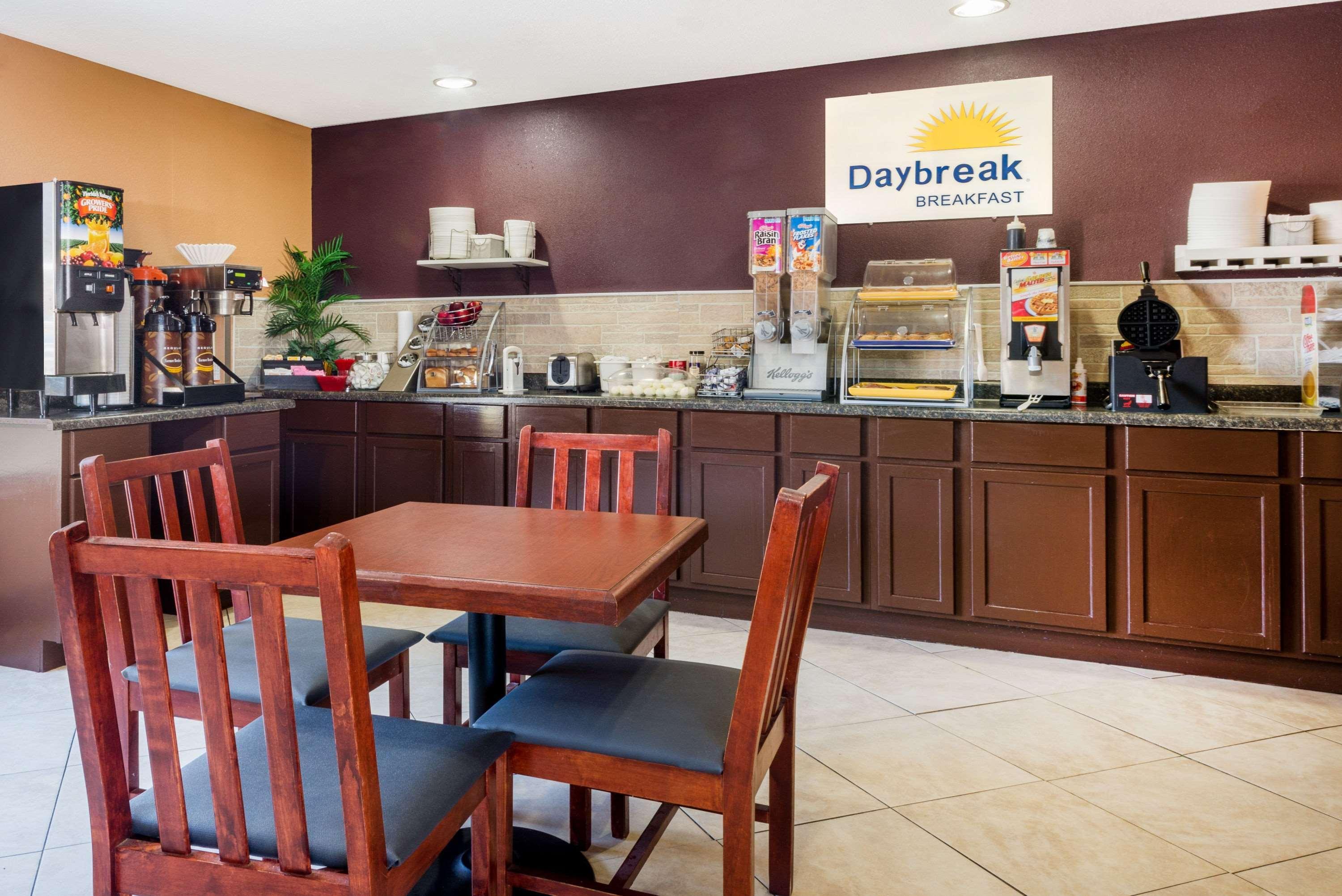 Days Inn By Wyndham Anderson In Zewnętrze zdjęcie